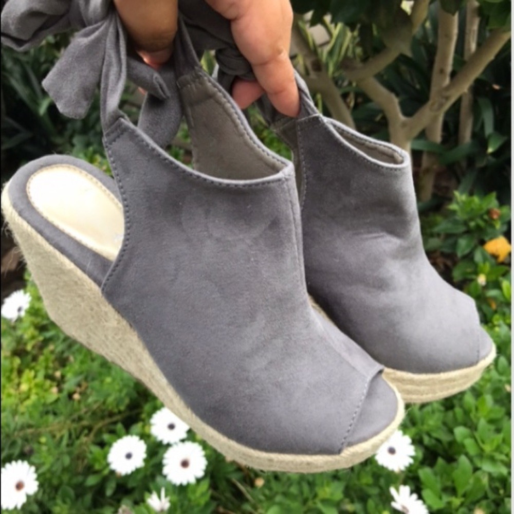 Ankle Bow Espadrille 2 left!! - Picture 4 of 6